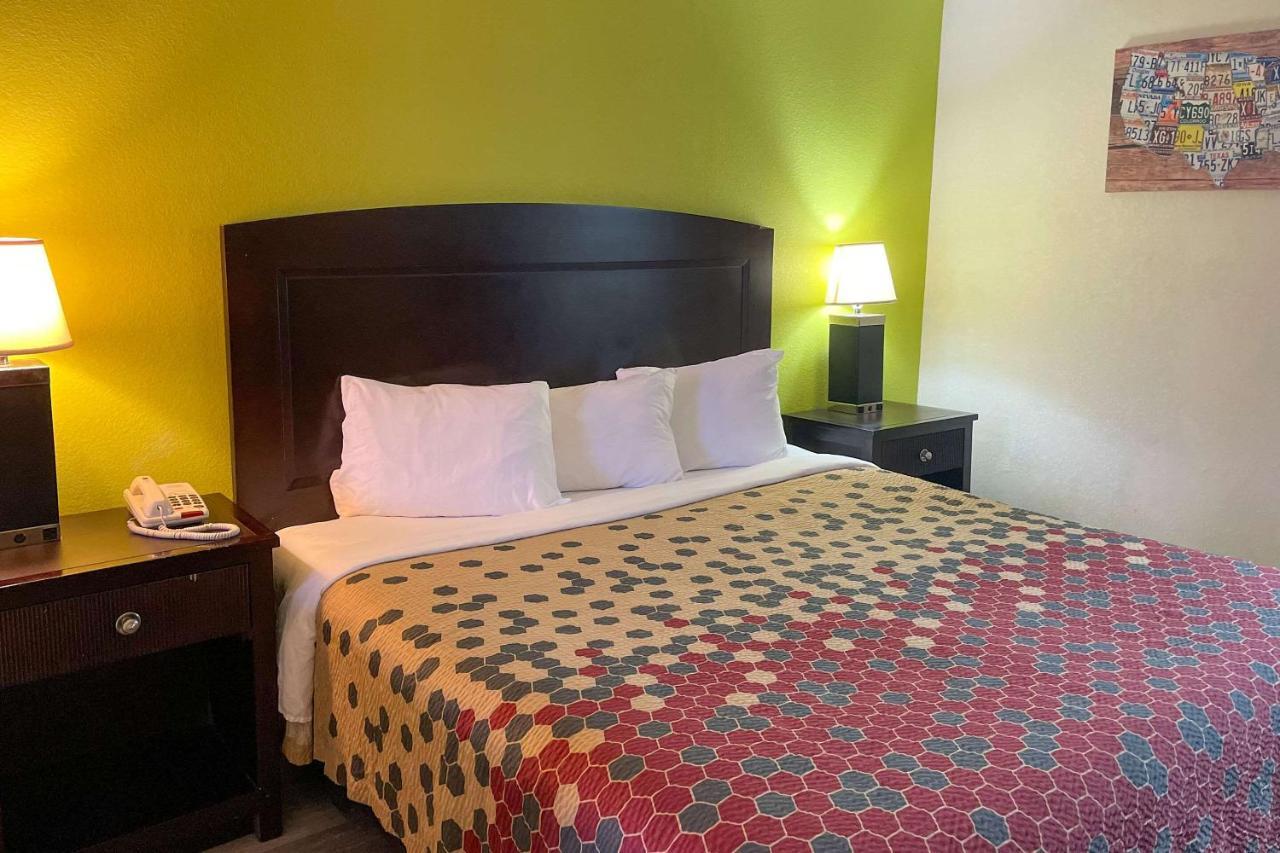 Econo Lodge Inn & Suites Sweetwater I-20 מראה חיצוני תמונה