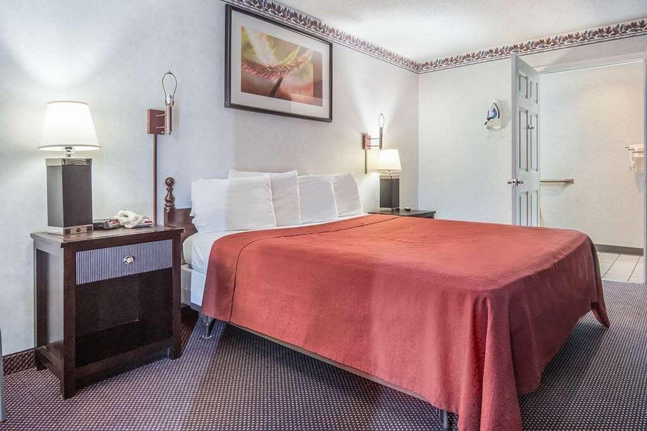 Econo Lodge Inn & Suites Sweetwater I-20 מראה חיצוני תמונה
