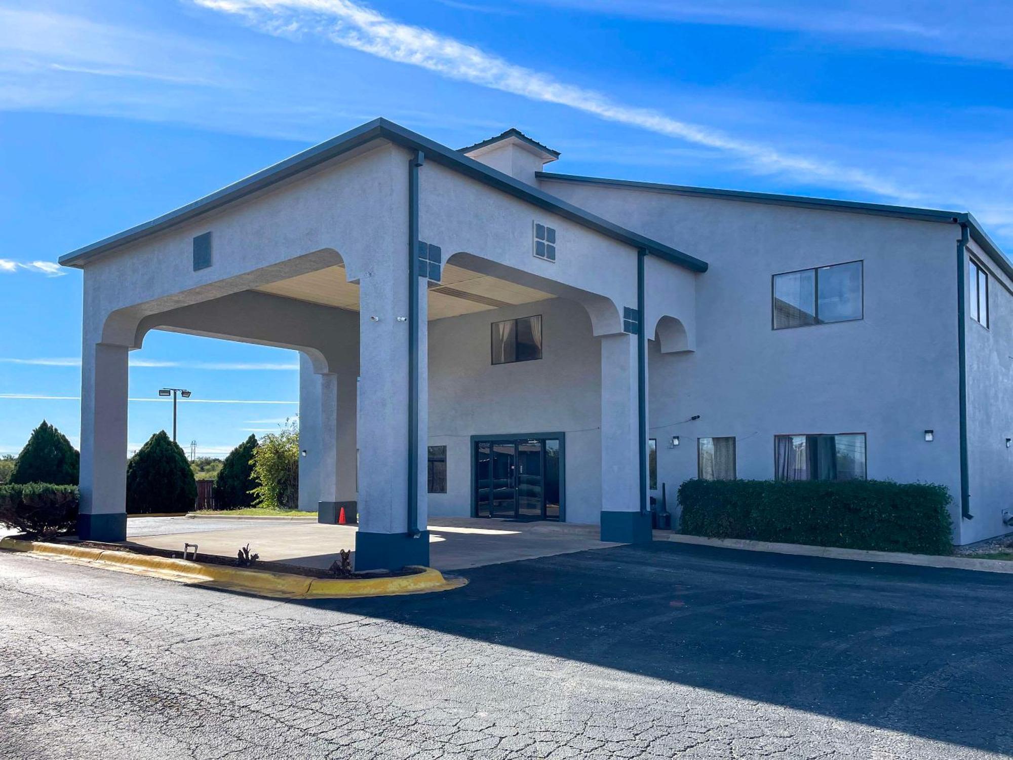 Econo Lodge Inn & Suites Sweetwater I-20 מראה חיצוני תמונה